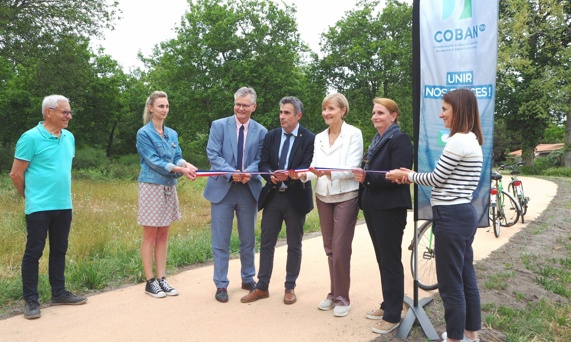Inauguration de la piste cyclable du Renêt à Cassy/Lanton par les Elus de la COBAN et le Sous-Préfet d'Arcachon