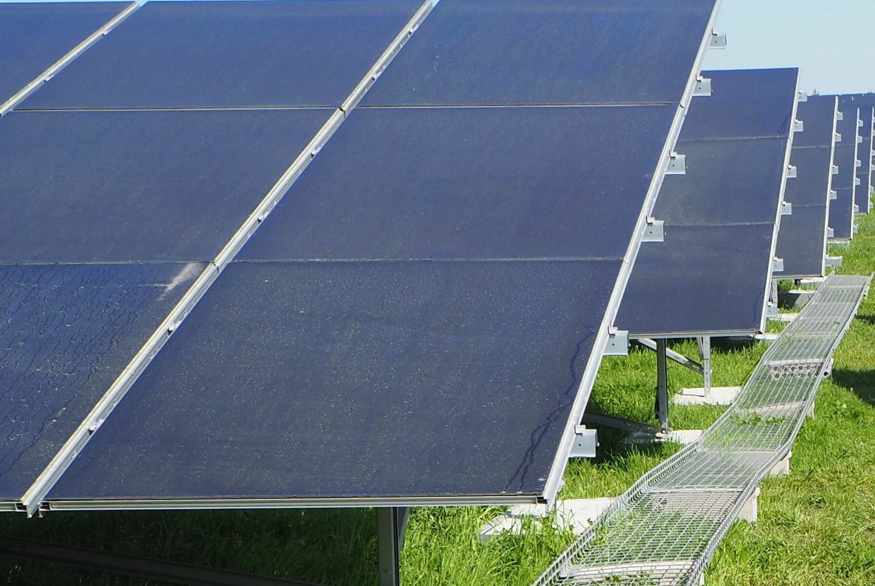 Panneaux solaires de la centrale photovoltaïque d'Audenge