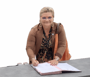 Signature de la convention-cadre de partenariat 2023-2025 entre la COBAN et la CMANA 33 Chambre de Métiers et de l'Artisanat Nouvelle-Aquitaine Gironde le 19 octobre 2023 à l'entreprise ATLANTIC CONCEPT à Lège-Cap Ferret