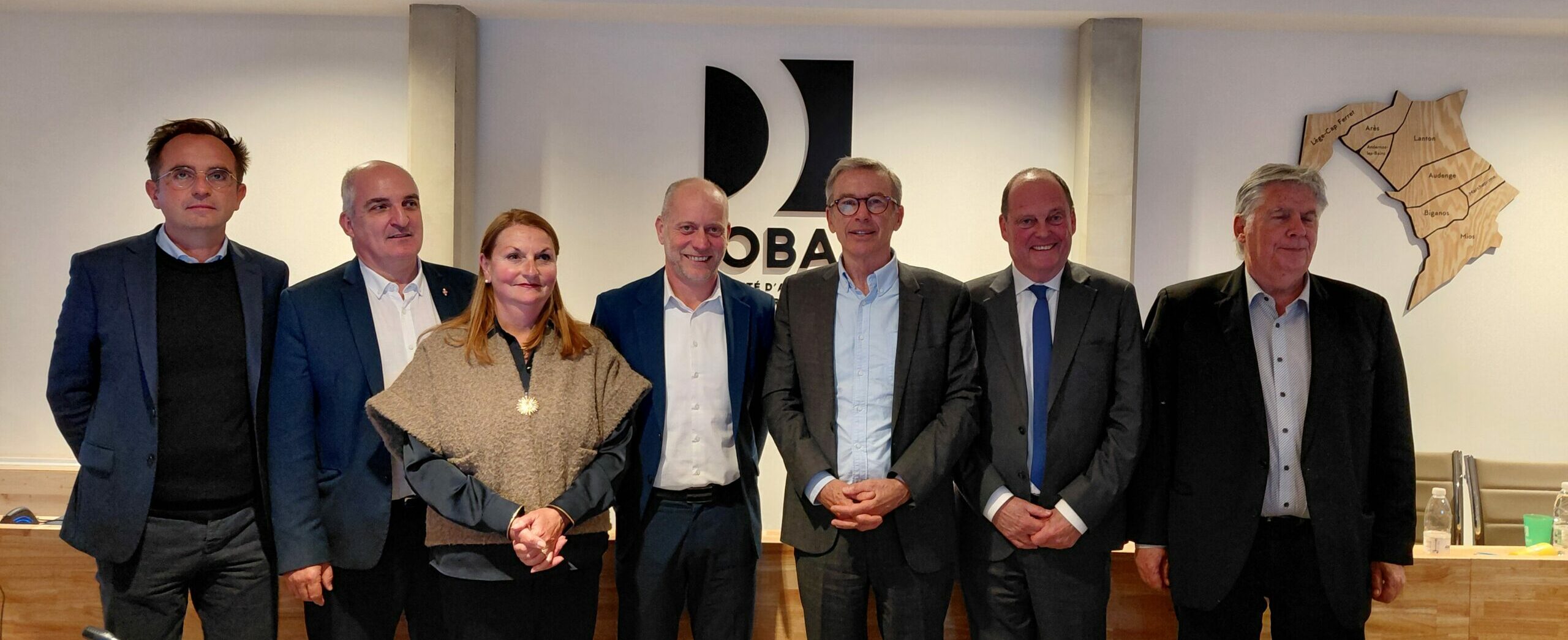 Election du Président et des 7 maires vice-présidents de la COBAN au Conseil communautaire du 14 avril 2026 - Photo de groupe - Bureau communautaire