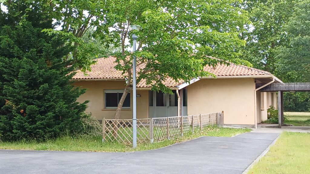 Logements saisonniers de l'été 2026 au Site Plein Air de l’association Les Pupilles de l’Enseignement Public de la Gironde (Les PEP 33) à Andernos-les-Bains - Juillet et août 2026