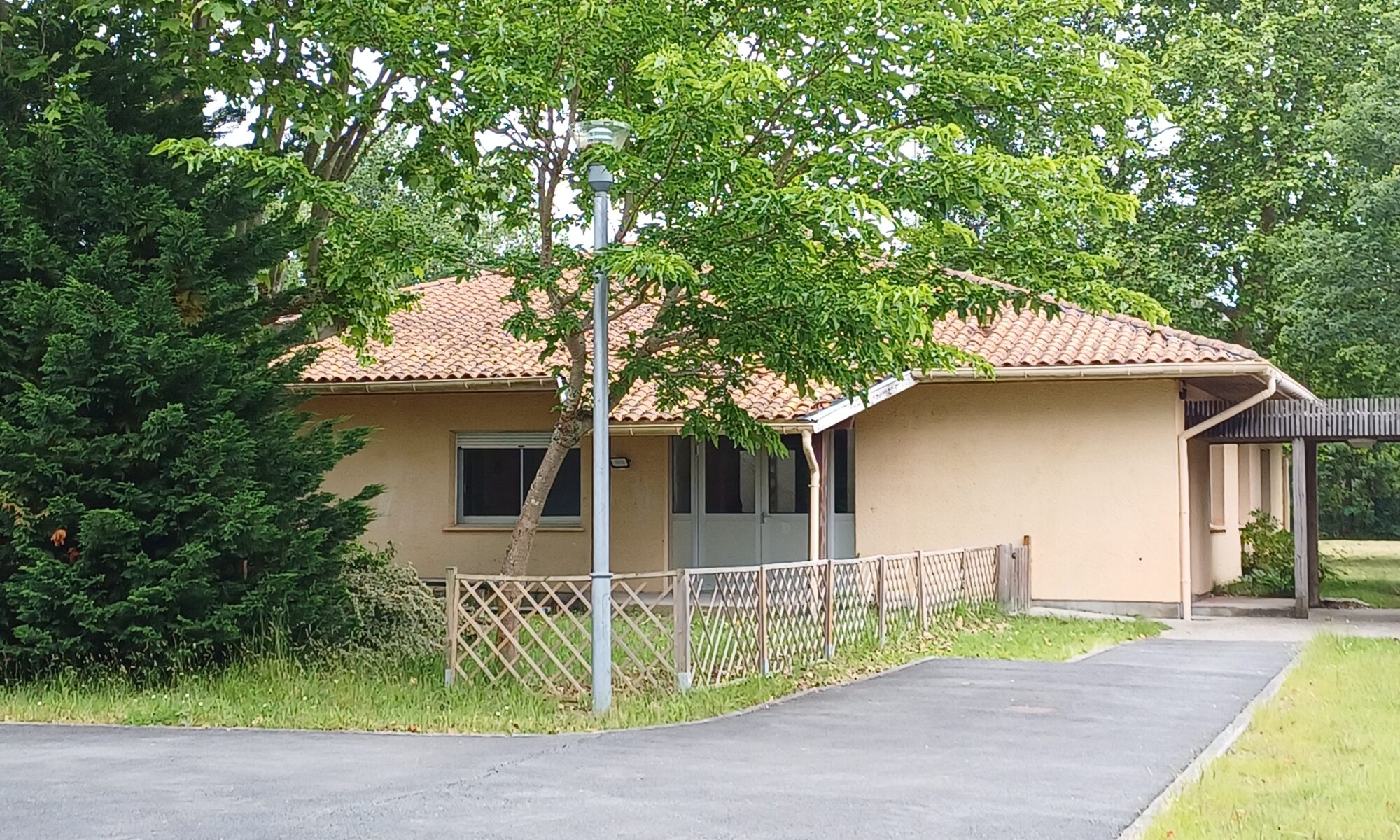 Logements saisonniers de l'été 2026 au Site Plein Air de l’association Les Pupilles de l’Enseignement Public de la Gironde (Les PEP 33) à Andernos-les-Bains - Juillet et août 2026