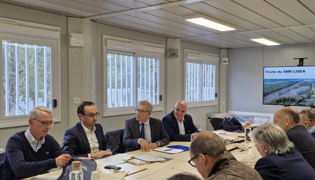 Visite par BORDEAUX METROPOLE et la COBAN du chantier du Site de Maintenance et de Remisage (SMR) de LISEA à Marcheprime le 20 octobre 2026