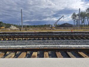 Visite par BORDEAUX METROPOLE et la COBAN du chantier du Site de Maintenance et de Remisage (SMR) de LISEA à Marcheprime le 20 octobre 2026